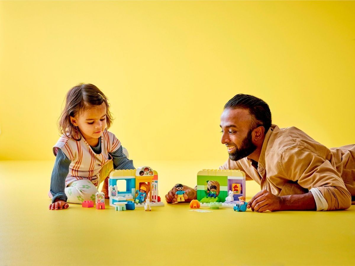 Конструктор LEGO DUPLO Життя в дитячому садку (10992)