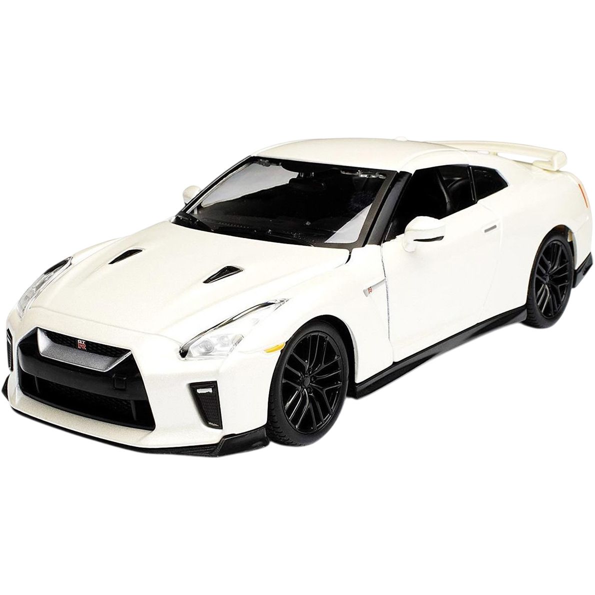 

Автомодель Bburago Nissan GT-R 1:24 Metallic White (18-21082)