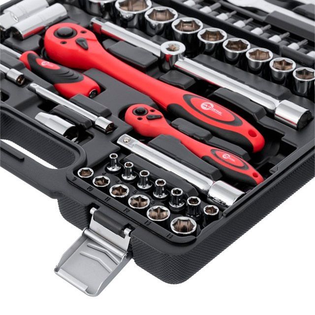 Набір інструментів Intertool ET-6082 82шт 