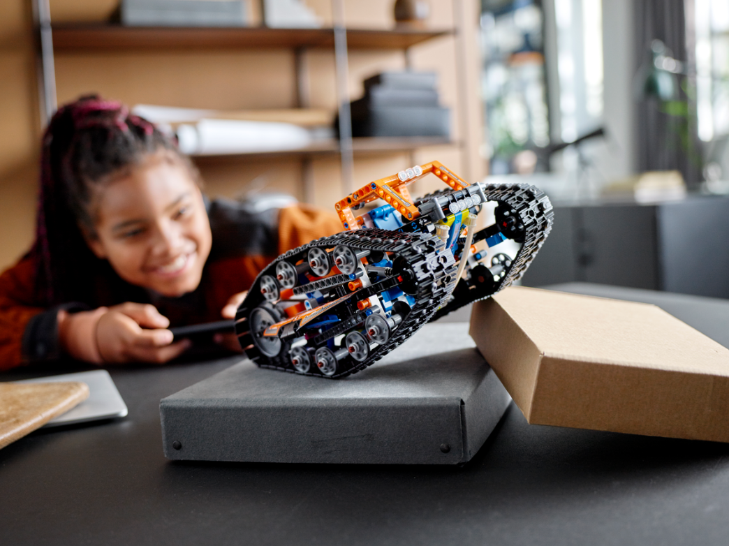Конструктор LEGO Technic App-Controlled Transformation Vehicle (42140) 