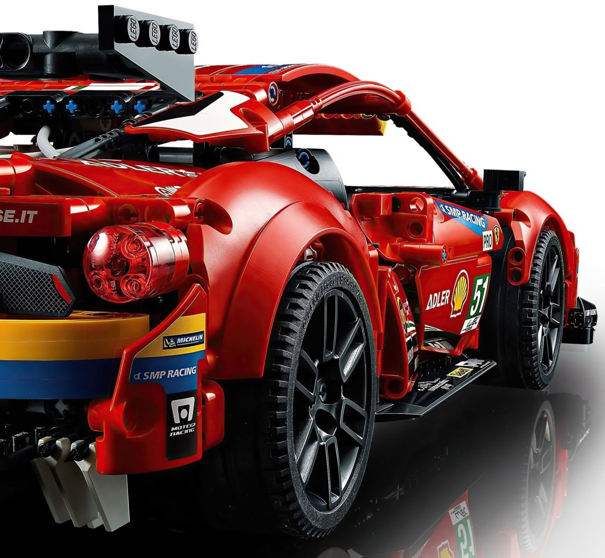 Конструктор LEGO Technic Ferrari 488 GTE AF Corse 51 (42125)