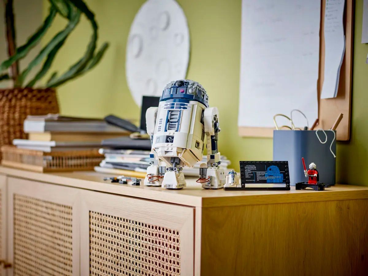 Конструктор LEGO Star Wars R2-D2 (75379)