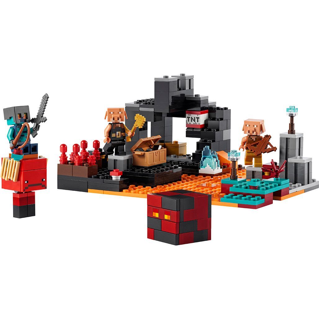 

Конструктор LEGO Minecraft Бастіон Нижнього світу (21185)