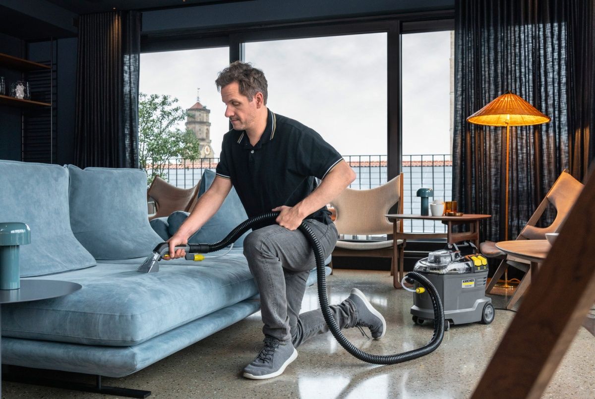 Миючий пилосос Karcher Puzzi 8/1 (1.100-240.0)