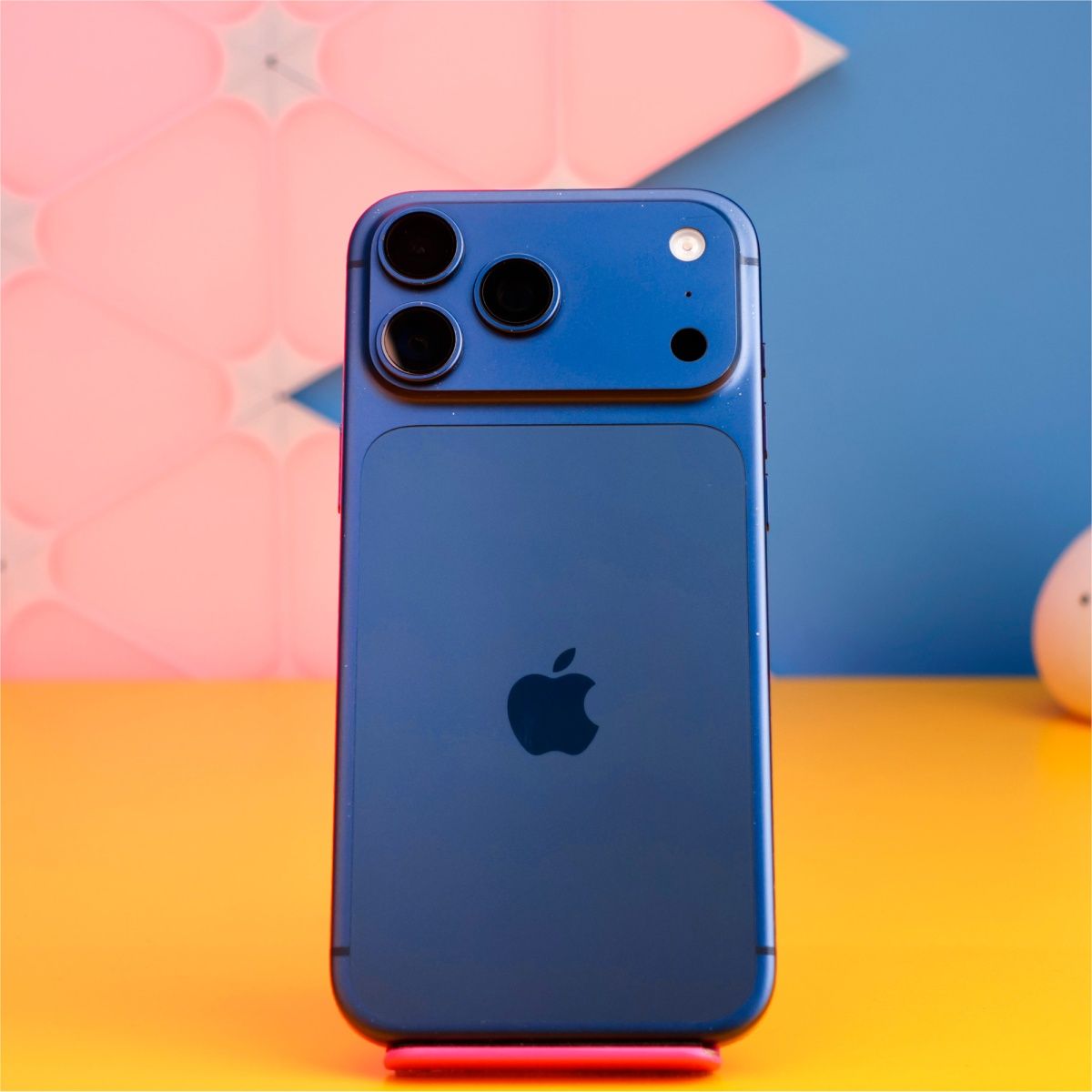 Смартфон Apple iPhone 17 Pro Max 256GB eSIM Deep Blue (MFXJ4) Б/У