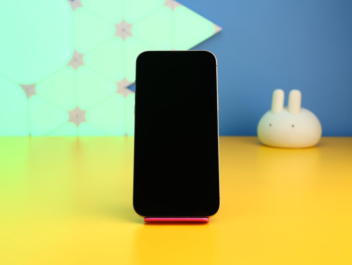 Смартфон Apple iPhone 13 Pro Max 1TB Gold (MLLM3) Б/У фото 3