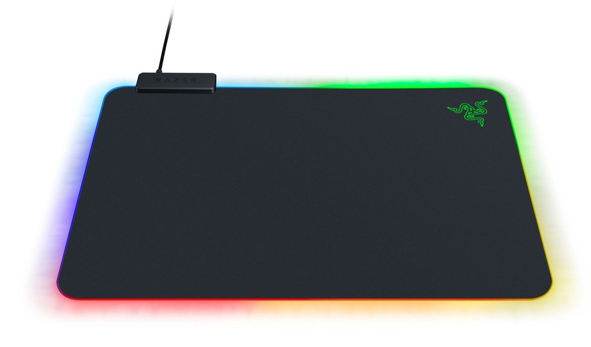Килимок для миші Razer Firefly V2 (RZ02-03020100-R3M1)