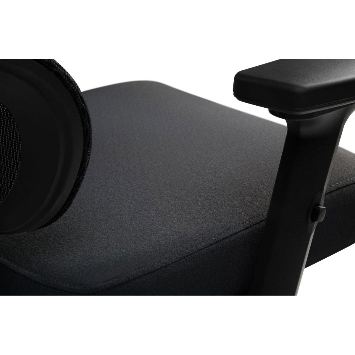 Офісне крісло GT Racer B-517L Black 