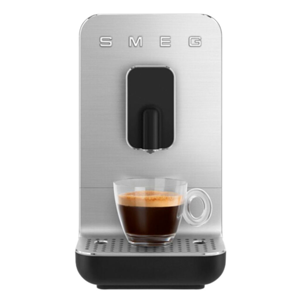 

Кофемашина Smeg BCC01BLMEU