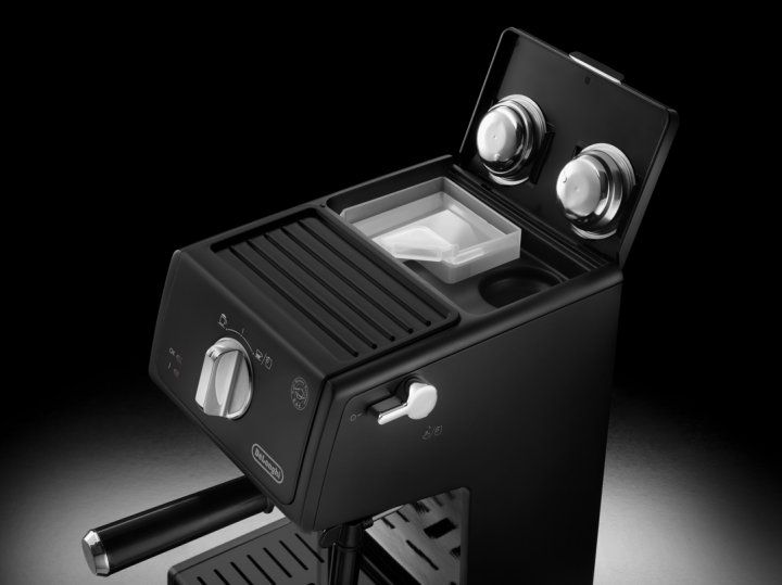Кавоварка ріжкова Delonghi ECP 31.21 BK 
