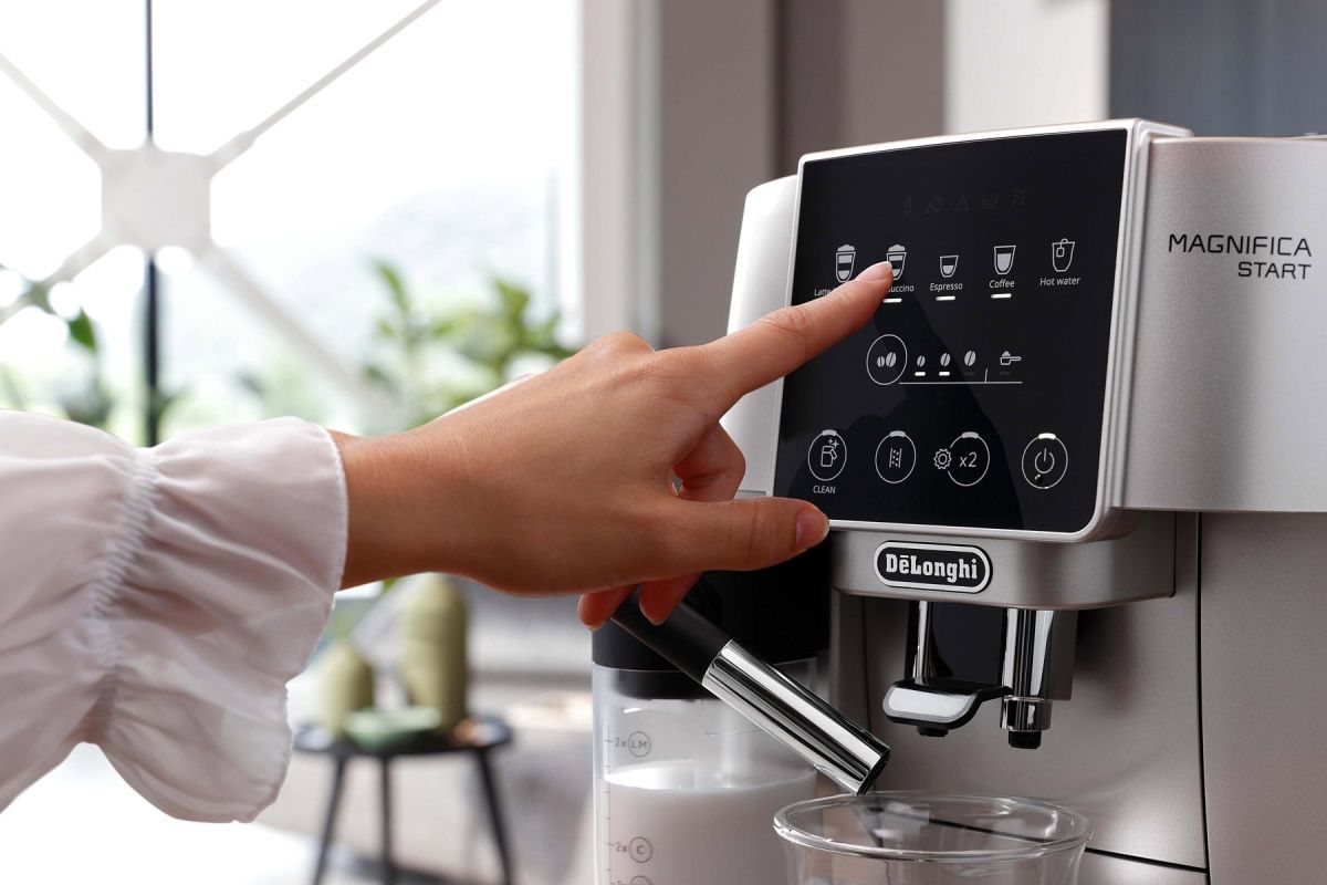 Кавомашина Delonghi Magnifica Start ECAM 220.80.SB