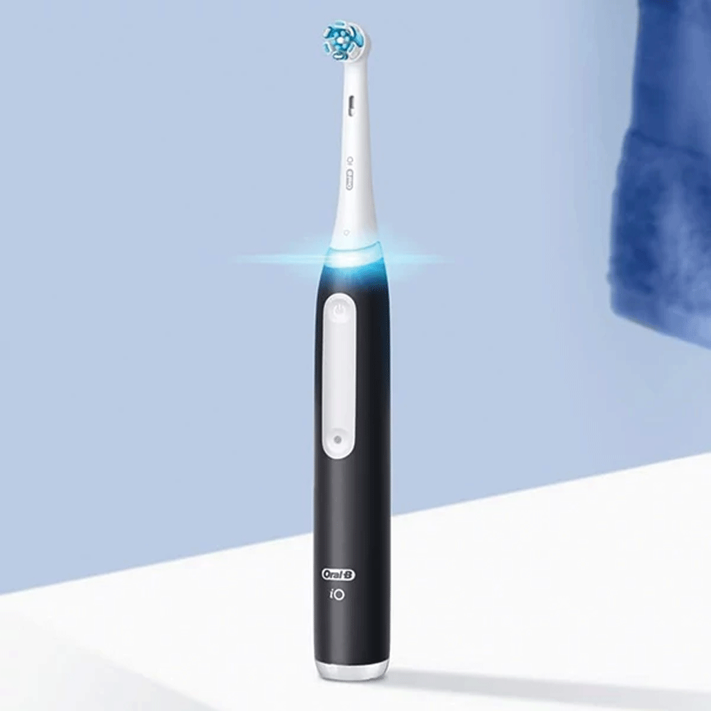 Електрична зубна щітка Oral-B iO Series 3 Matte Black