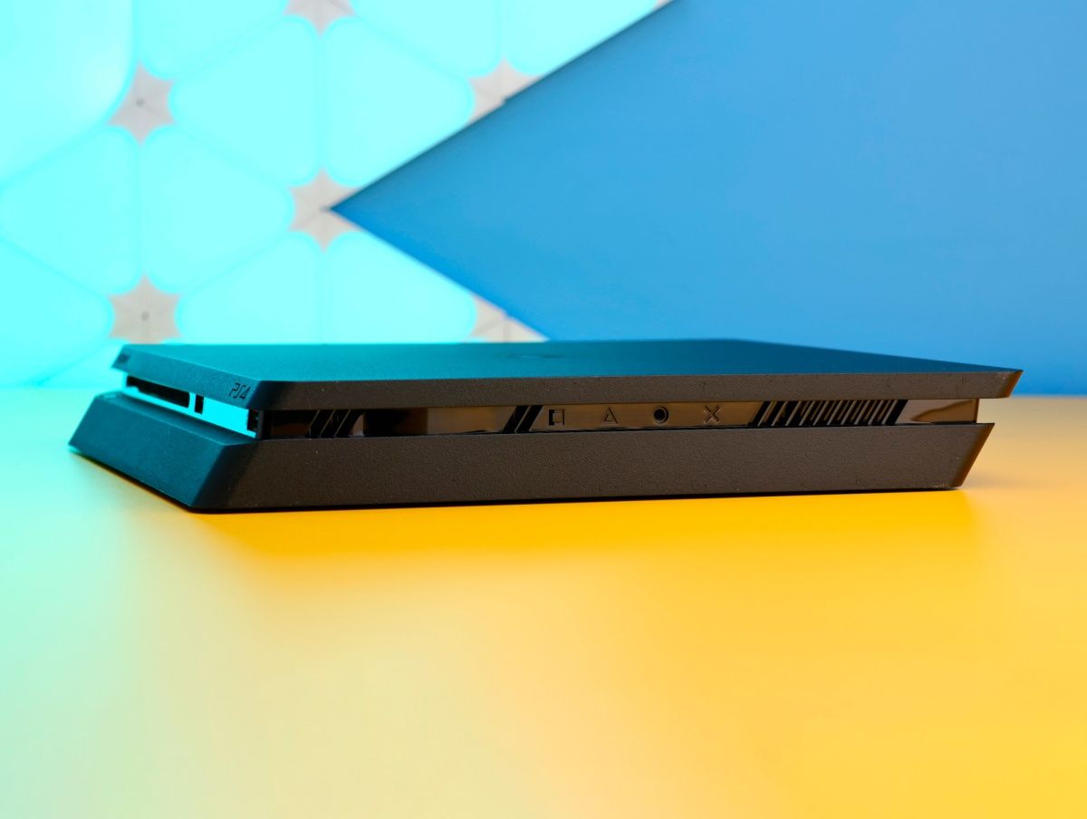 Ігрова консоль Sony PlayStation 4 Slim 1TB Black Б/У фото 3