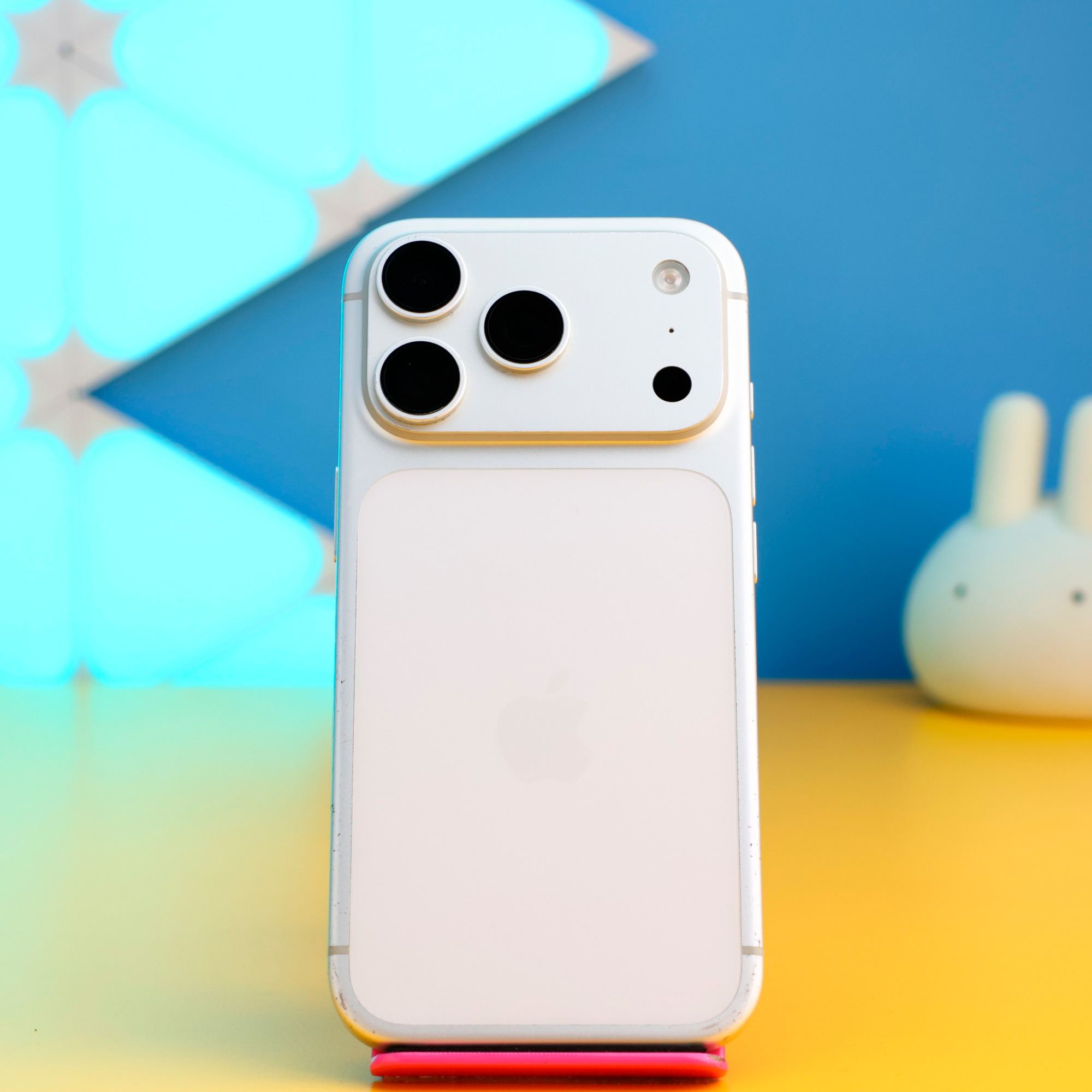 Смартфон Apple iPhone 17 Pro 256GB Silver (MG8G4) Б/У