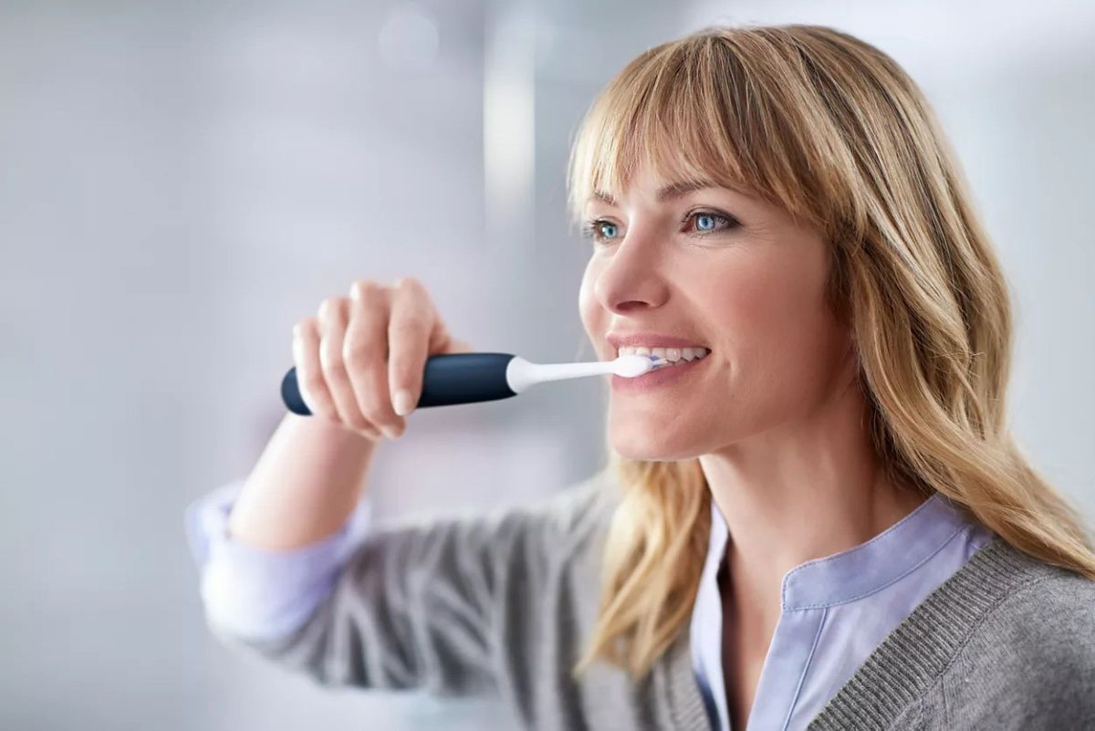 Електрична зубна щітка Philips Sonicare ProtectiveClean 5100 HX6851/34