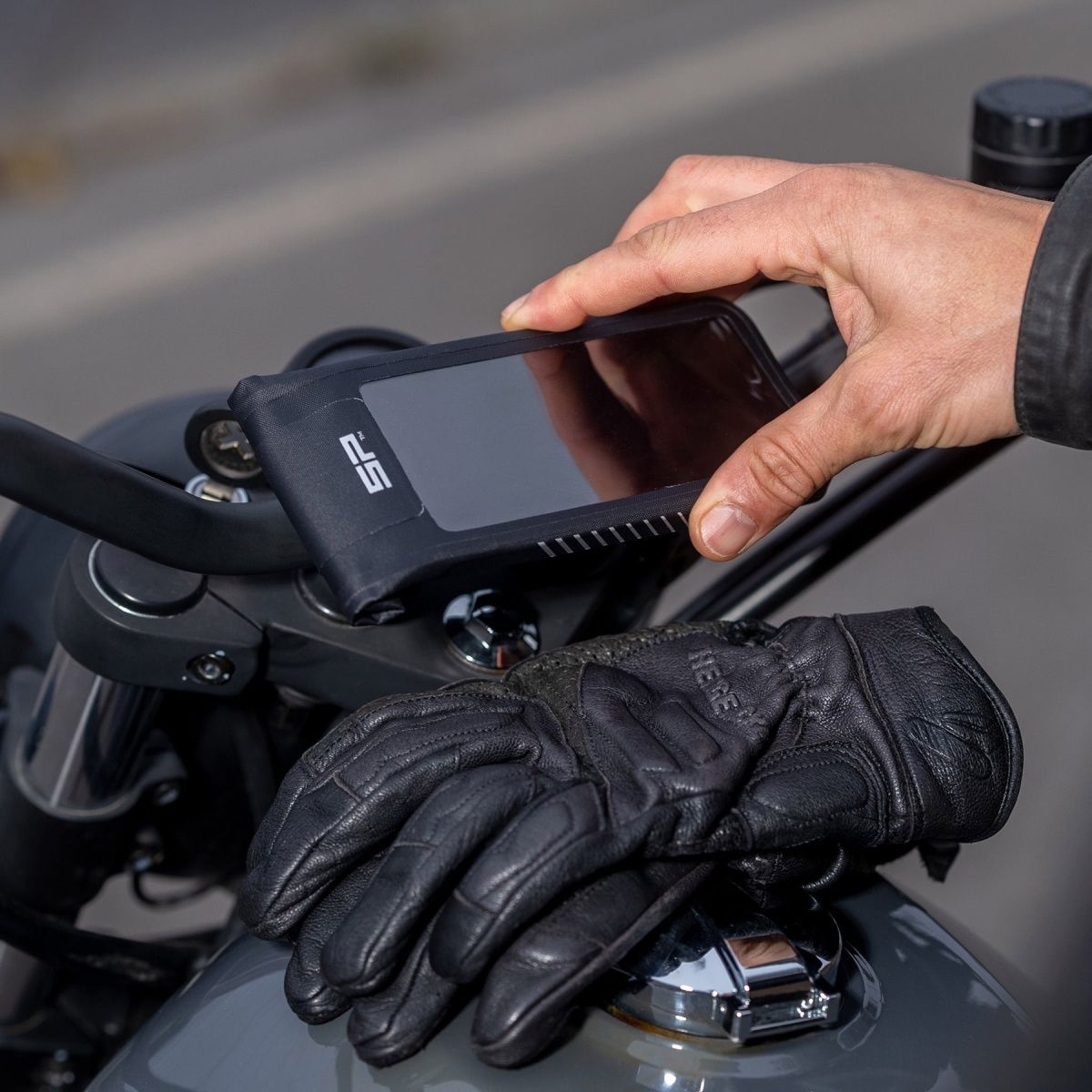 Водонепроникний чохол SP Connect Universal Case Black