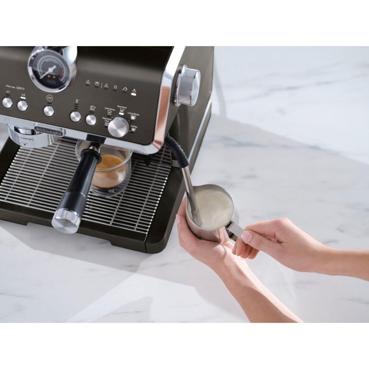 Кавоварка ріжкова Delonghi La Specialista Opera EC9555.BK