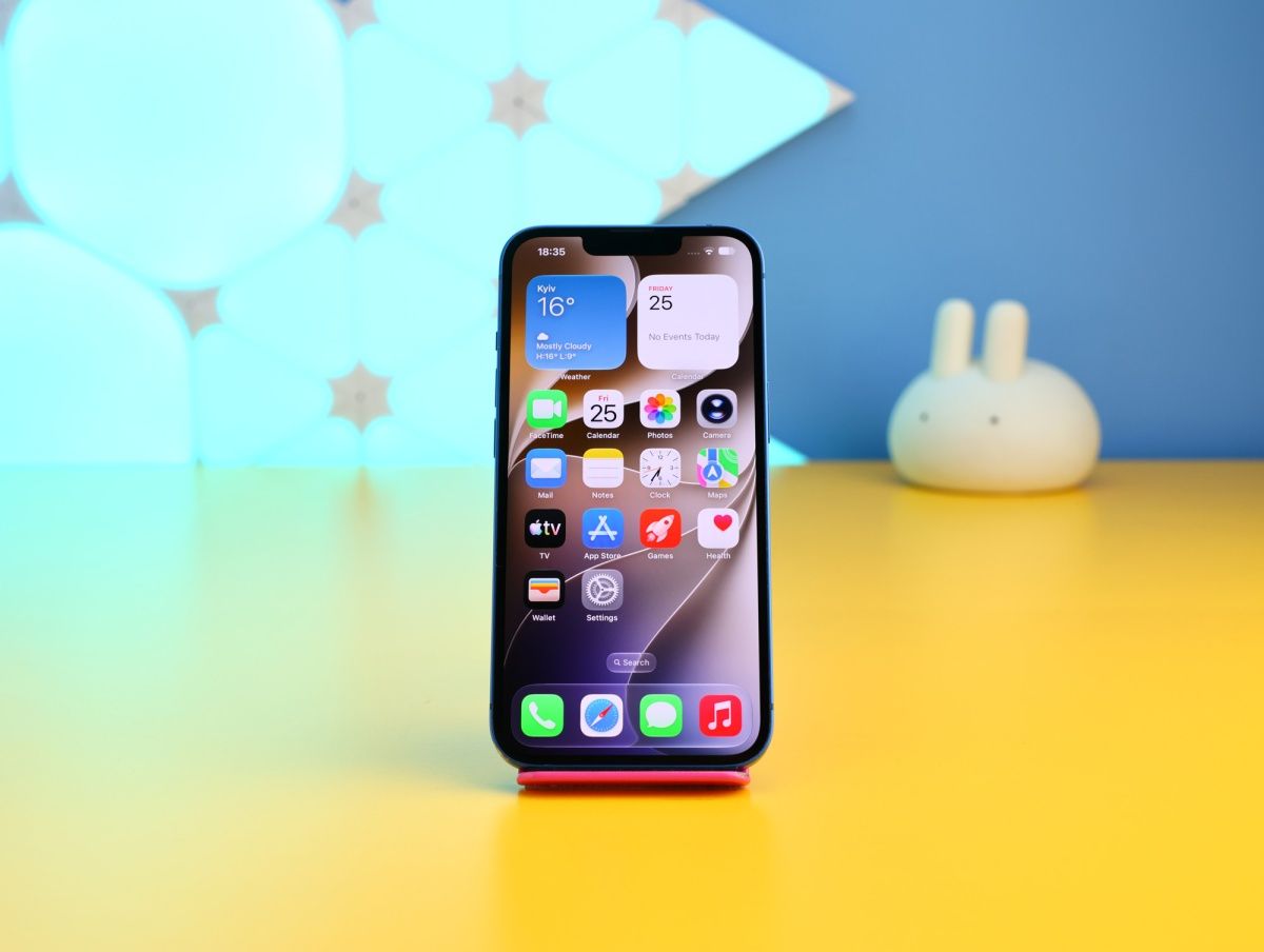 Смартфон Apple iPhone 13 128GB Blue (MLPK3) Б/У фото 2