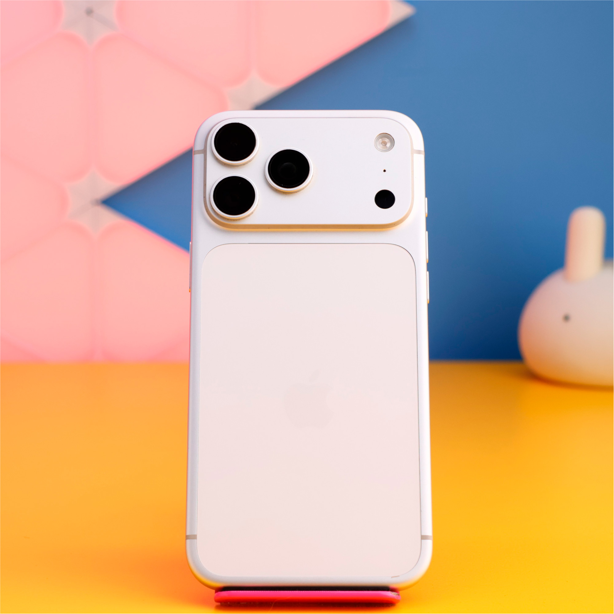 Смартфон Apple iPhone 17 Pro Max 256GB Silver (MFYM4) Б/У