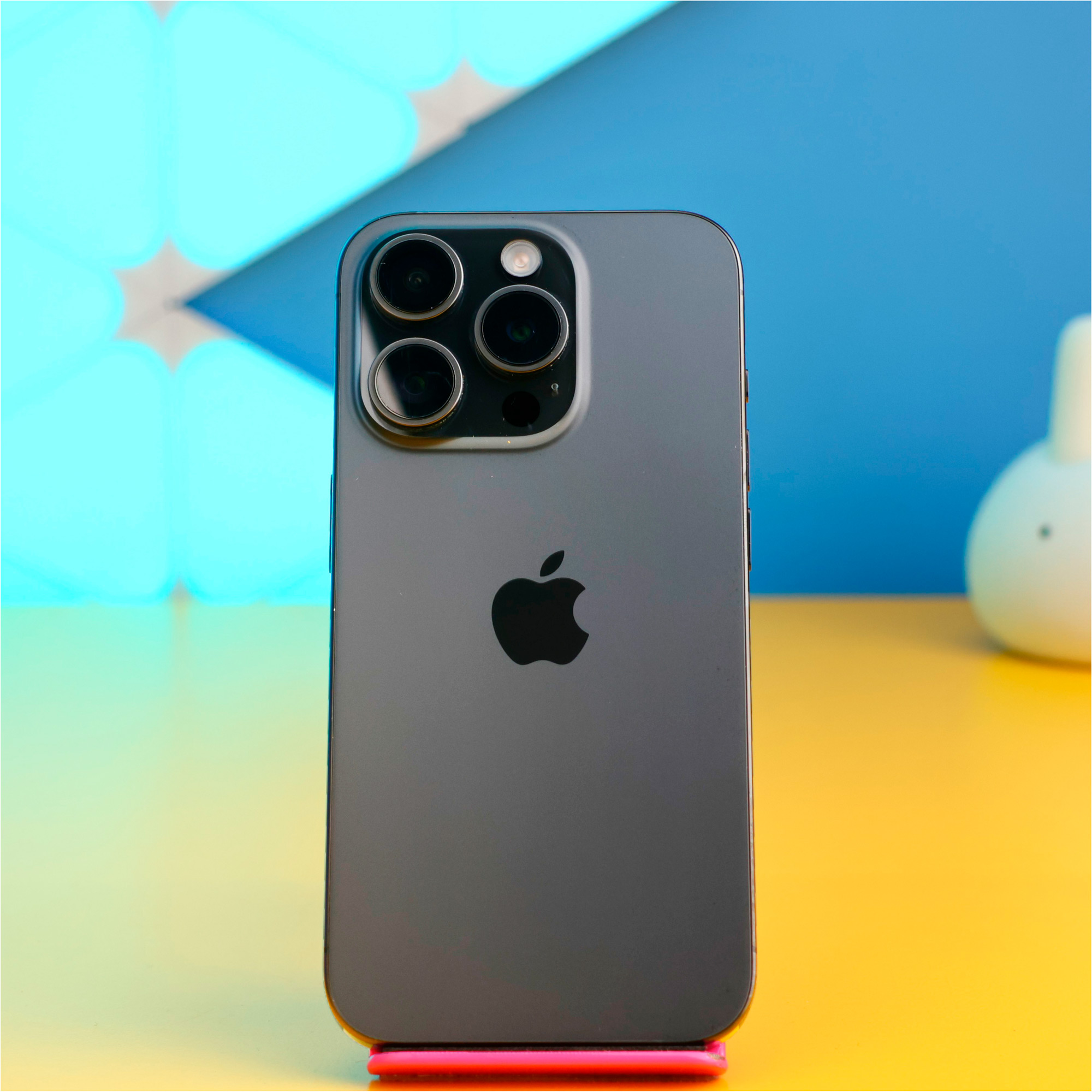 Смартфон Apple iPhone 15 Pro 128GB Black Titanium (MTUV3) Б/У