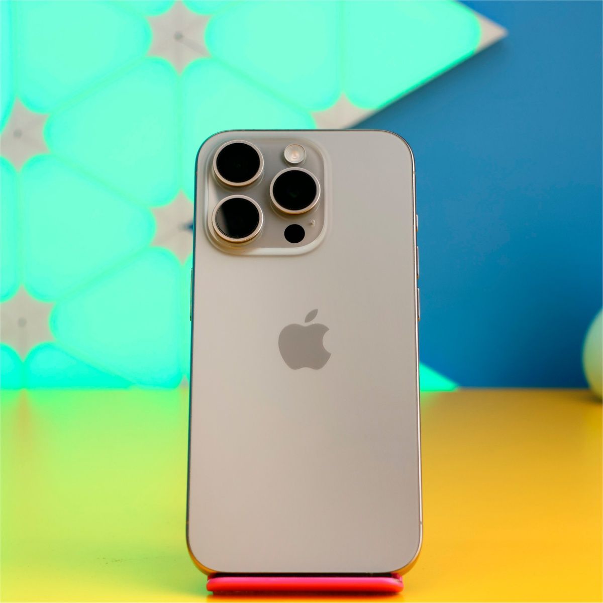 Смартфон Apple iPhone 15 Pro 256GB Natural Titanium (MTV53) Б/У
