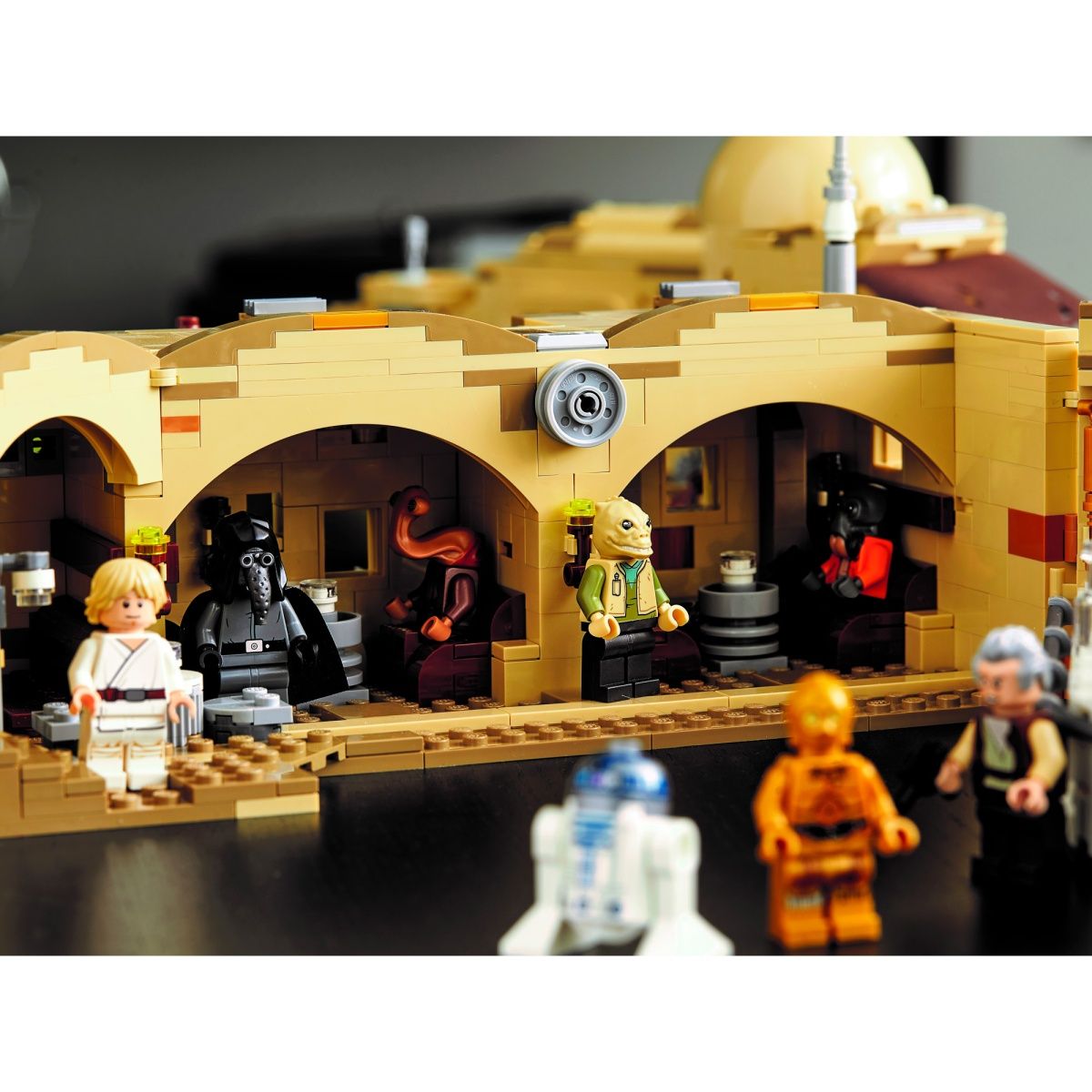 Конструктор LEGO Star Wars: Кантіна Мос-Ейслі (75290) 