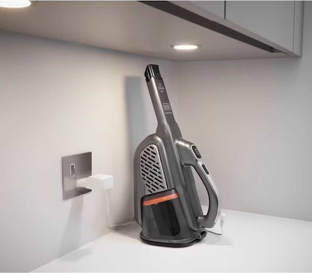 Ручний пилосос Black&Decker BHHV520JF