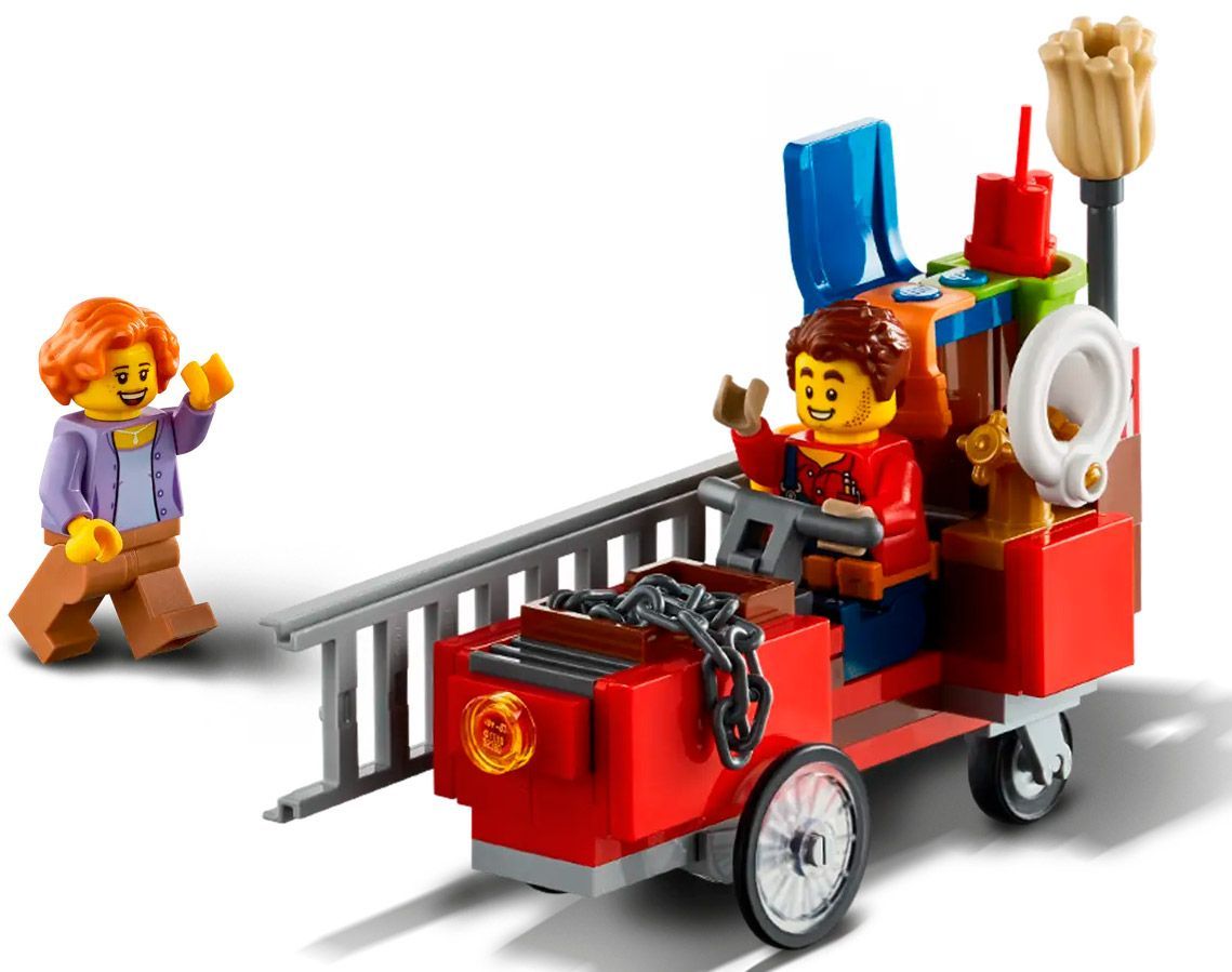 Конструктор LEGO City Міська площа (60271)