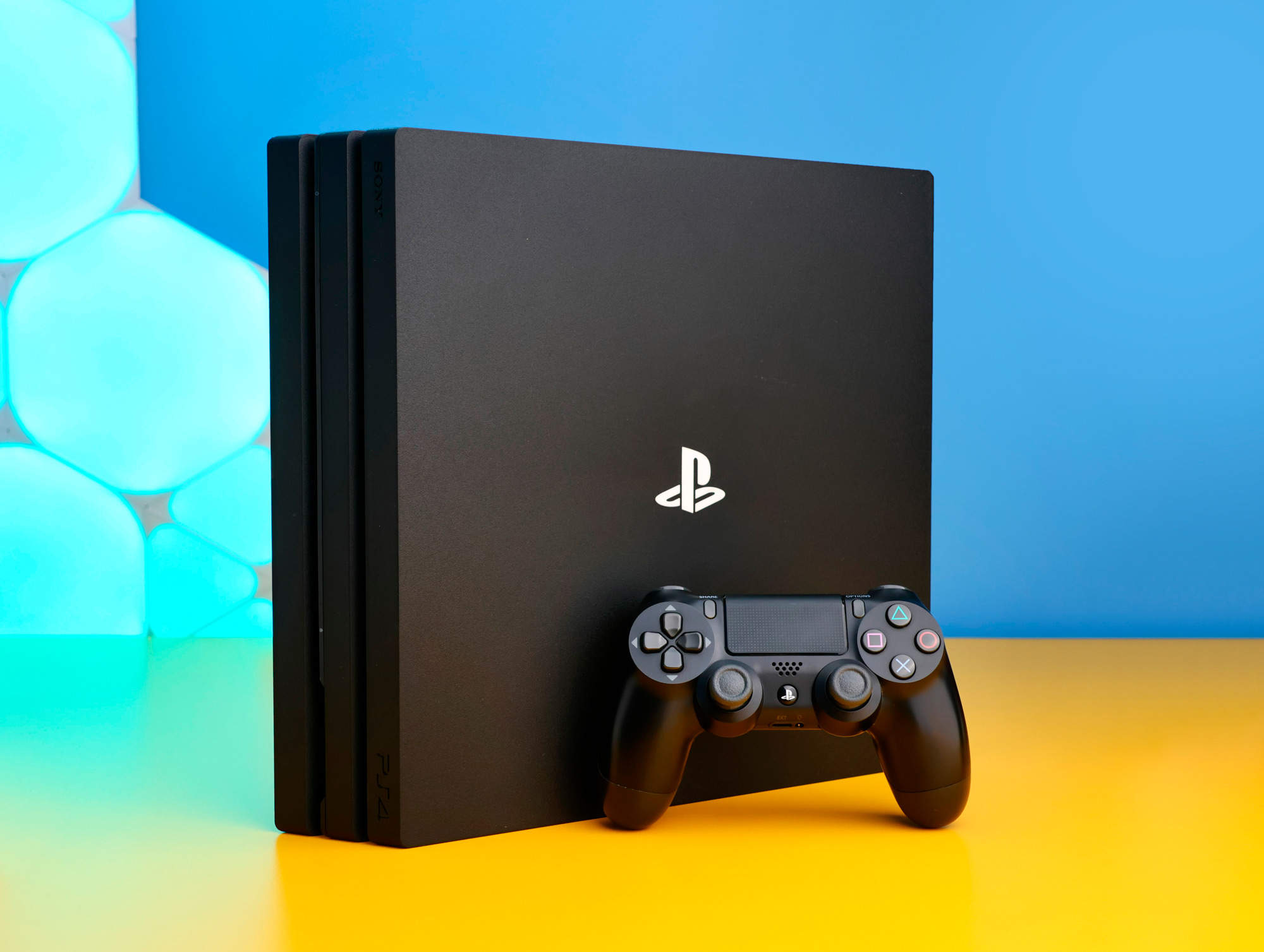 Ігрова консоль Sony PlayStation 4 Pro 1TB Black Б/У