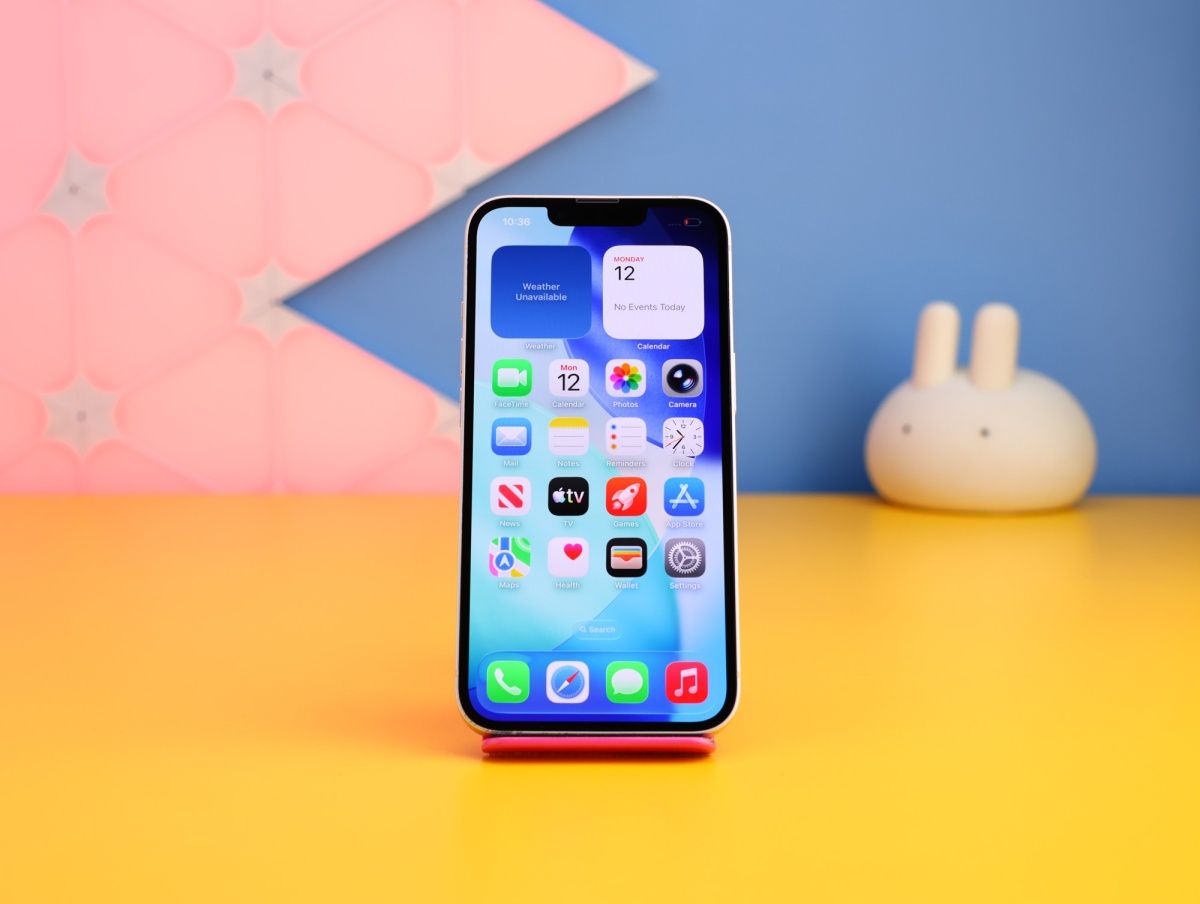 Смартфон Apple iPhone 13 128GB Starlight (MLPG3) Б/У фото 2
