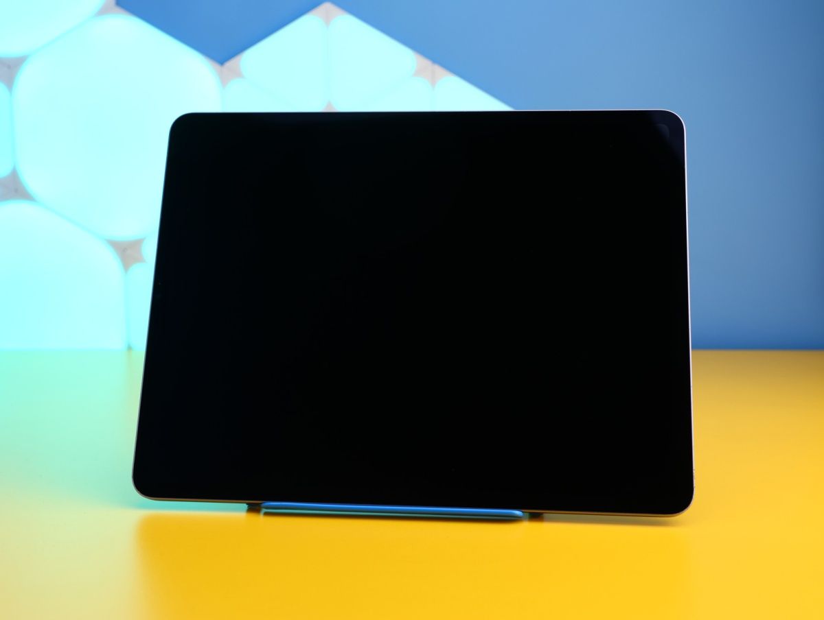 Планшет Apple iPad Pro 12.9 (2022) Wi-Fi 256GB Space Gray (MNXR3) Б/У фото 3