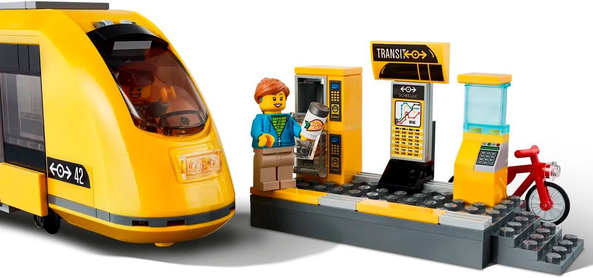 Конструктор LEGO City Міська площа (60271)