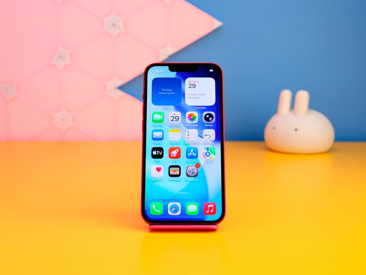 Смартфон Apple iPhone 13 256GB Red (MLQ93) Б/У фото 2