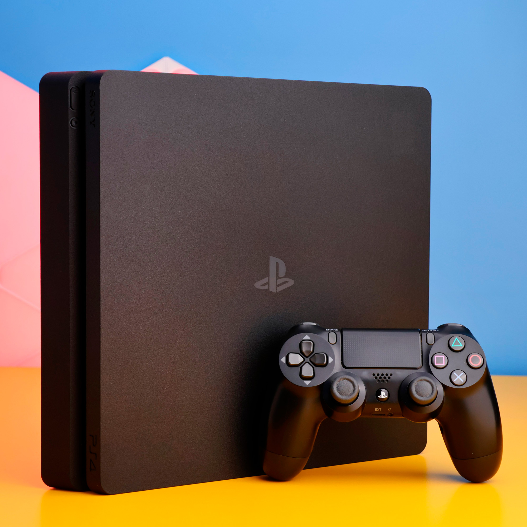 Ігрова консоль Sony PlayStation 4 Slim 1TB Black Б/У