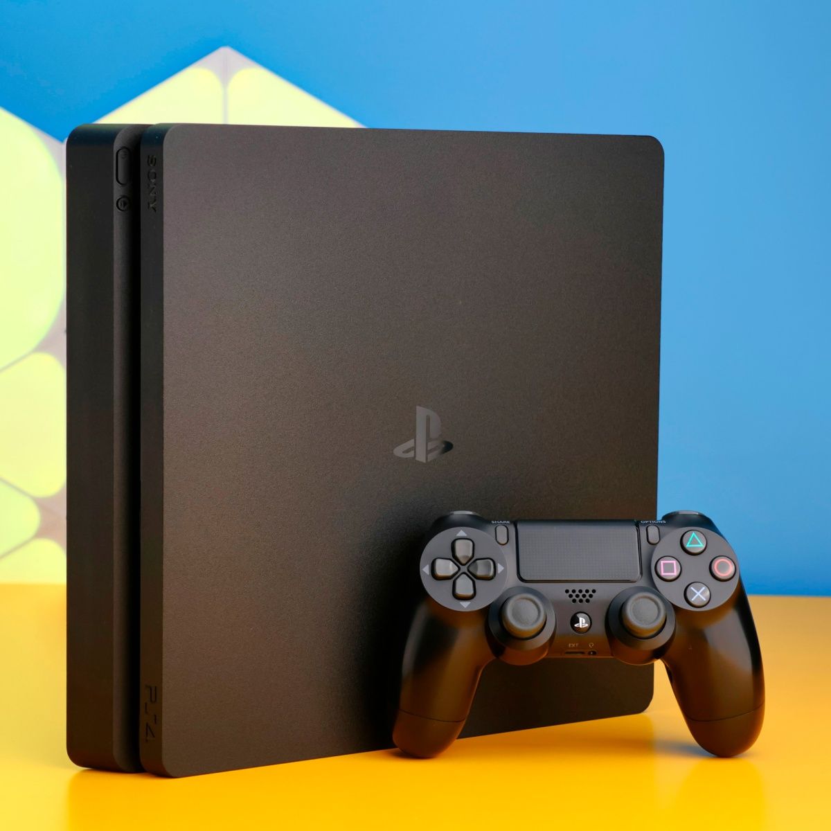 Ігрова консоль Sony PlayStation 4 Slim 1TB Black Б/У