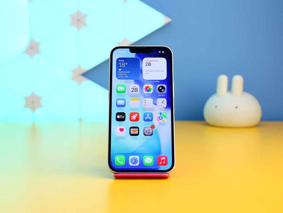 Смартфон Apple iPhone 13 128GB Starlight (MLPG3) Б/У фото 2