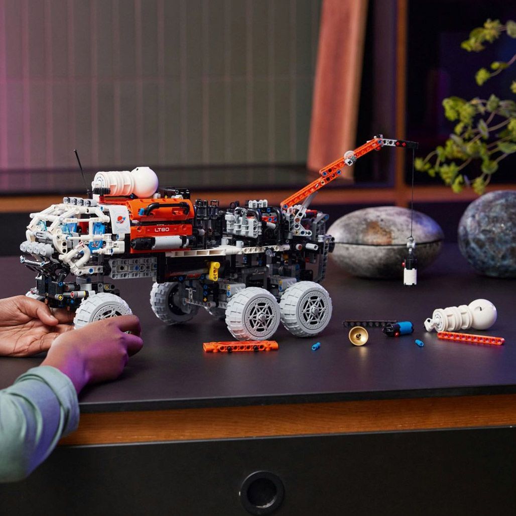 Конструктор LEGO Technic Марсохід команди дослідників (42180)