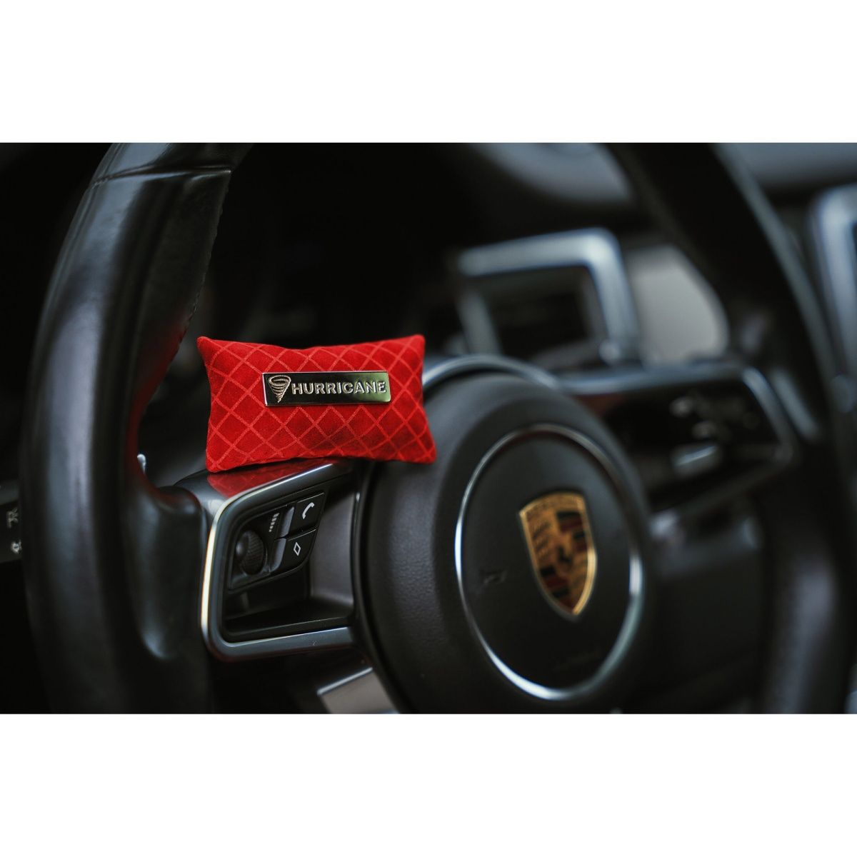 Автомобільне аромасаше Hurricane Red Premium