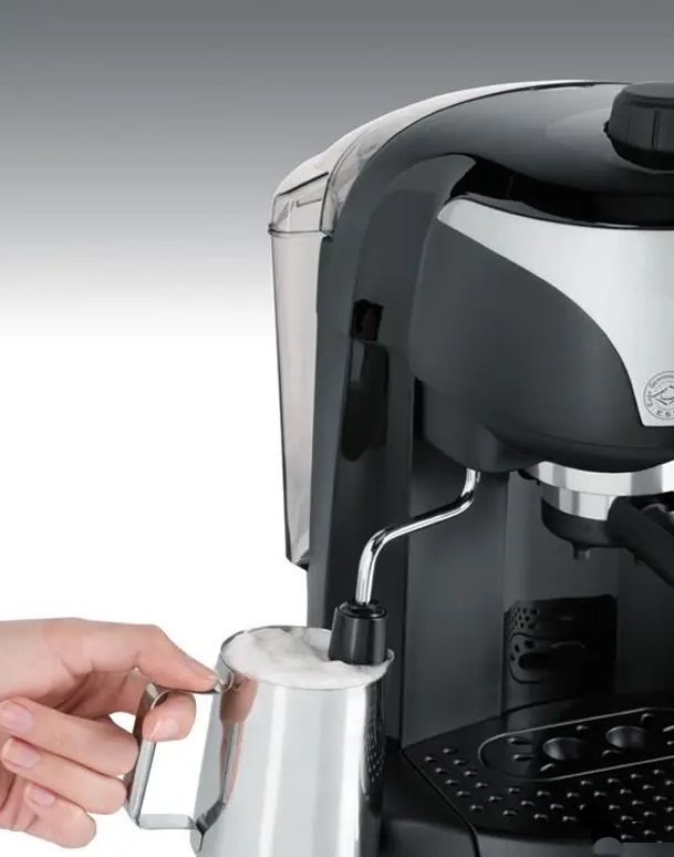 Кавоварка ріжкова Delonghi EC 221.B 