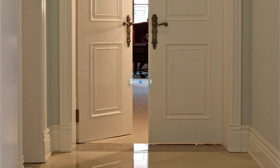 Датчик Aqara Door Sensor на дверях