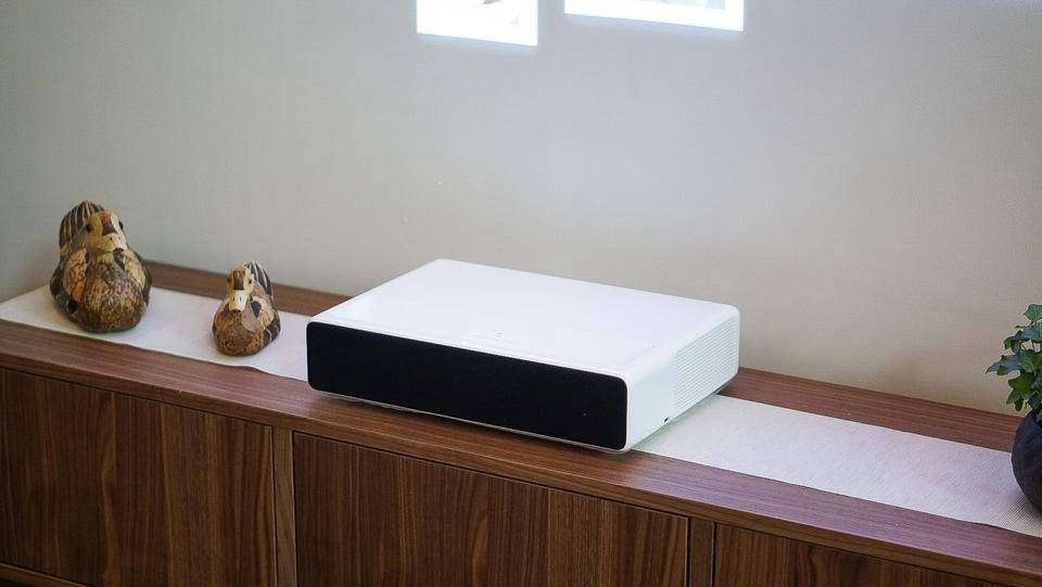 Mi-Laser-Projector