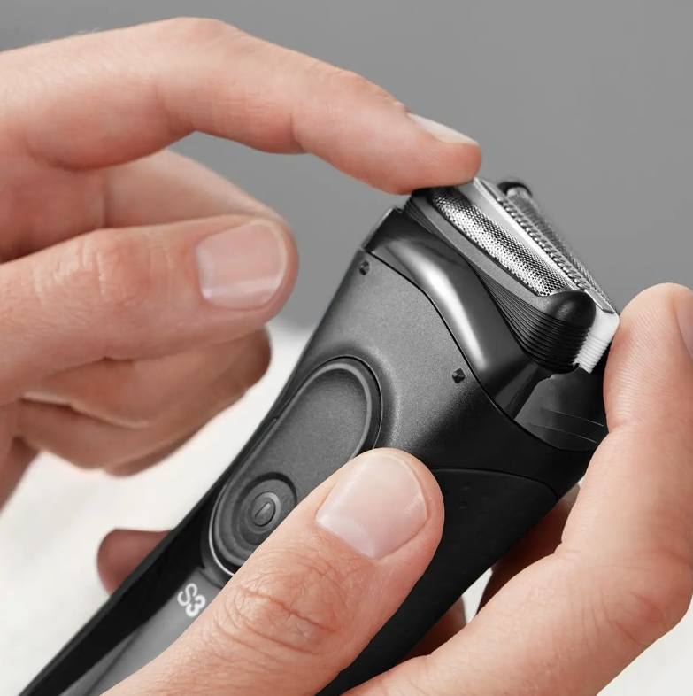 Адаптивные плавающие головки Braun Series 3 3020s Black комфорт благодаря адаптивным головкам