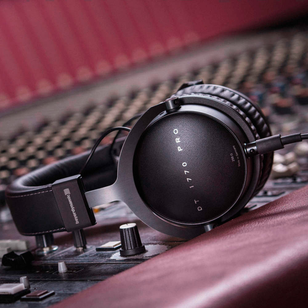 Наушники Beyerdynamic DT 1770 PRO 250 Ohm (710717) - купить в