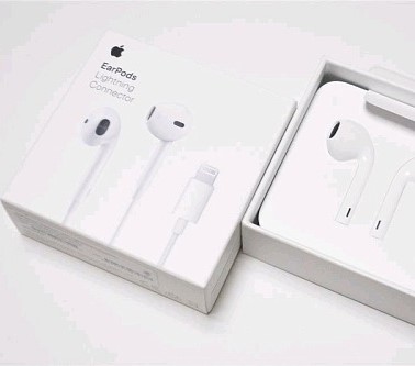 Навушники Apple EarPods with Lightning Connector недорого