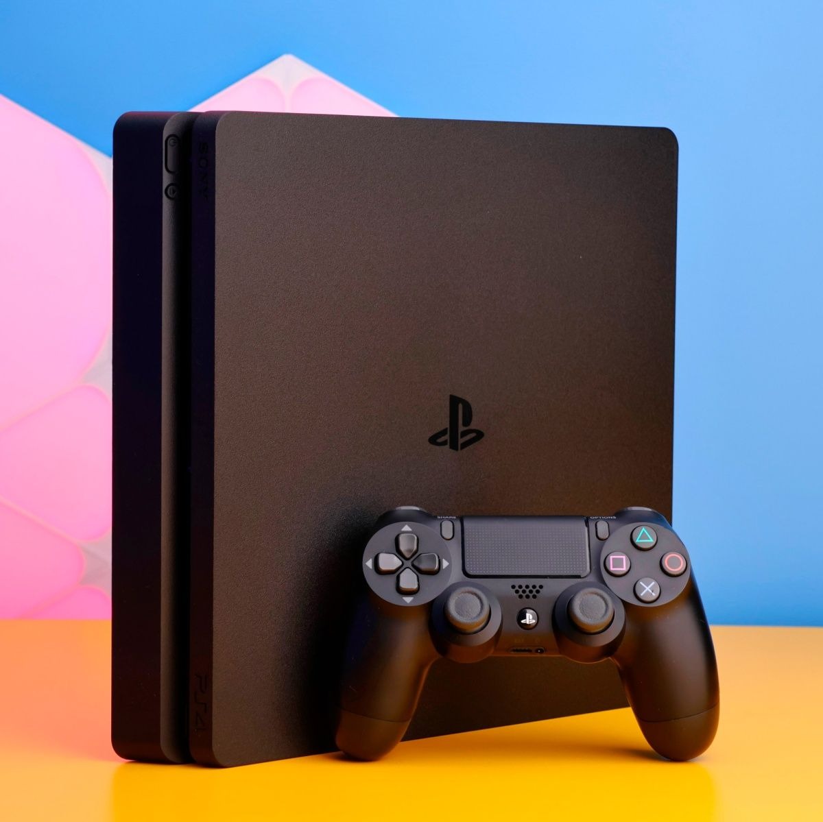 Ігрова консоль Sony PlayStation 4 Slim 1TB Black Б/У недорого