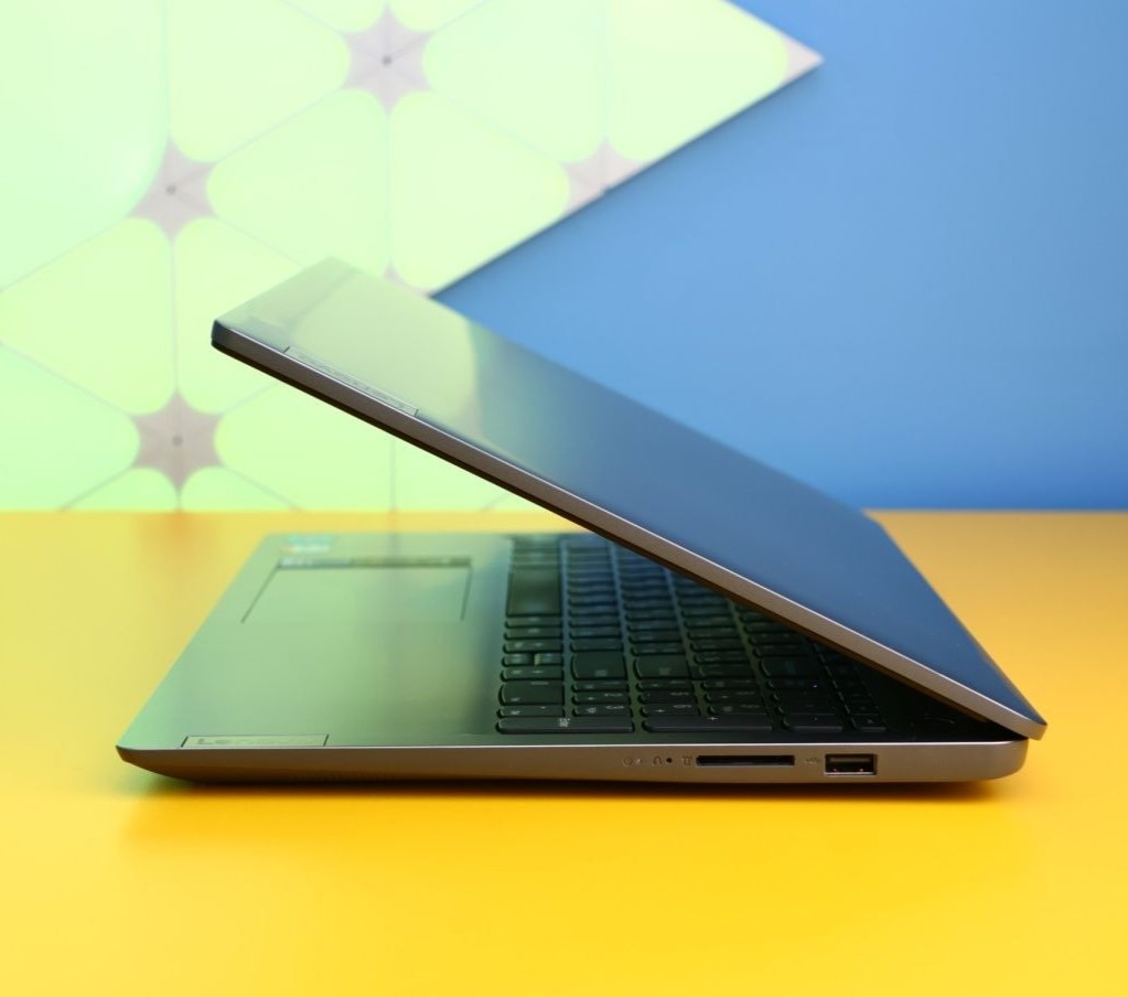 Ноутбук Lenovo IdeaPad 3 15IAU7 БУ недорого