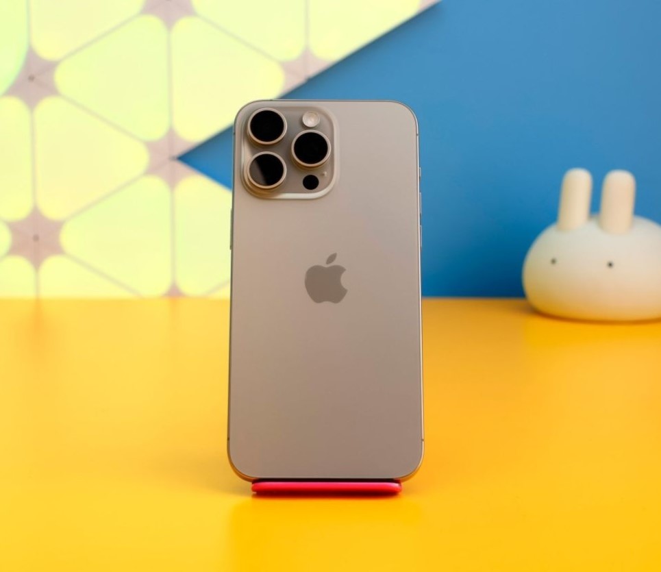 Смартфон Apple iPhone 15 Pro Max 256GB Natural Titanium бу недорого