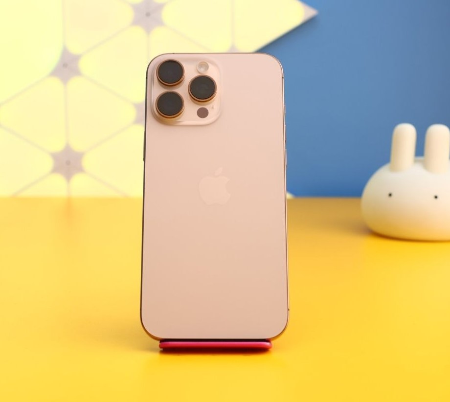 БУ Смартфон Apple iPhone 16 Pro Max 512GB Desert Titanium недорого