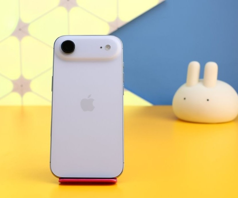 Б/у Смартфон Apple iPhone Air 256GB Sky Blue недорого