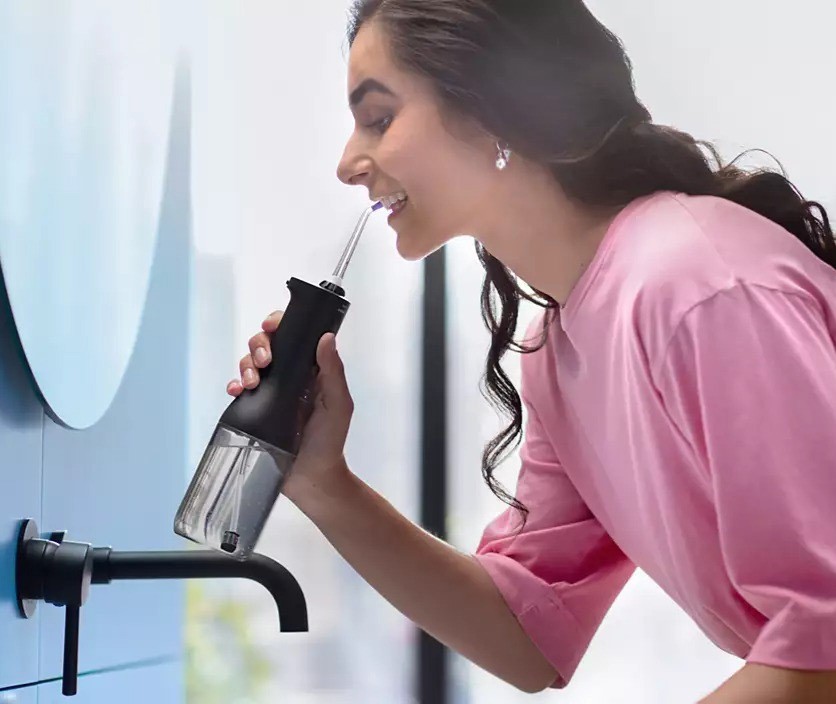 Купити іригатор Philips Sonicare Cordless Power Flosser 3000 Black HX3826/33 недорого